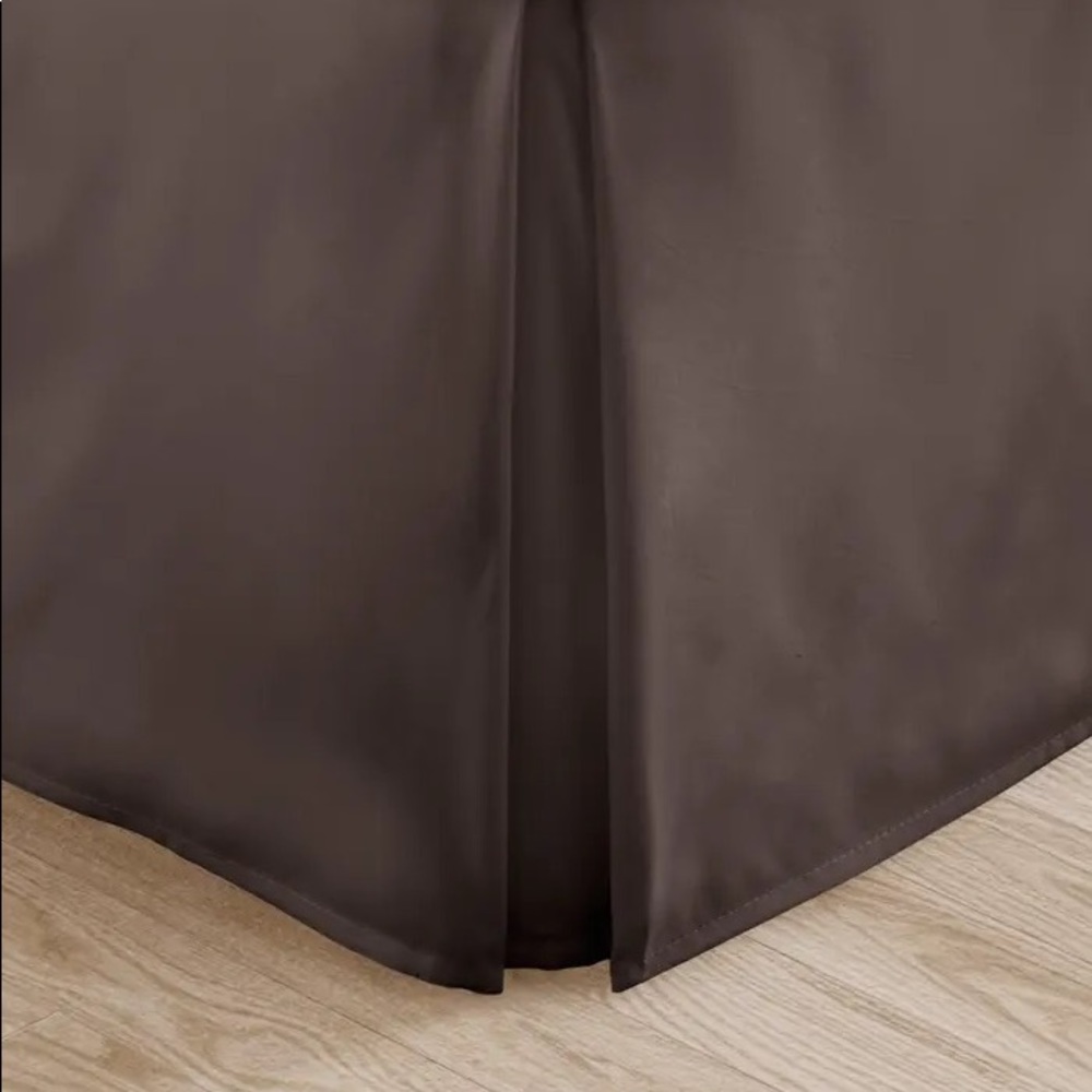 Brown 100% Polyester Bed Skirt (Queen)